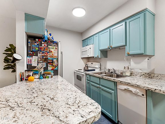 5th image of 2100 Swanson Ave #103