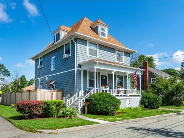 15 Pearl Ave E, Providence, RI 02905