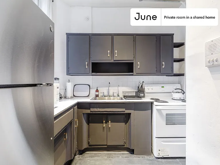 400 W 20th St #A — Photo 6