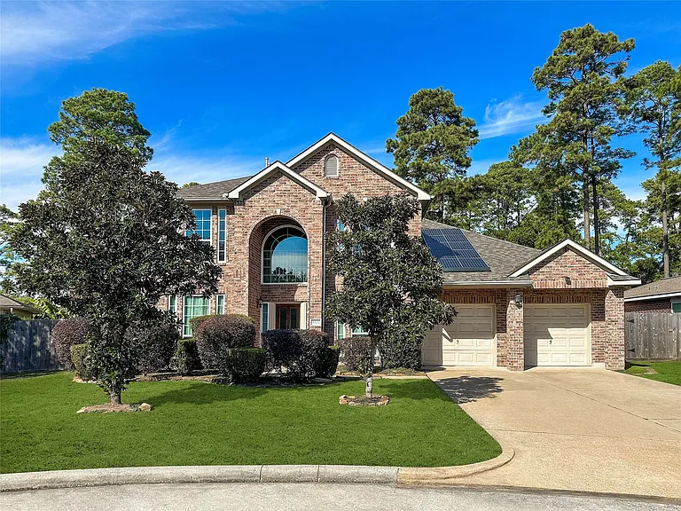 9222 Memorial Grove Dr — Photo 1
