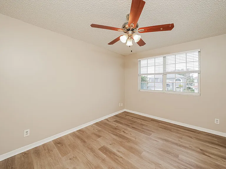 7142 Davit Cir — Photo 12
