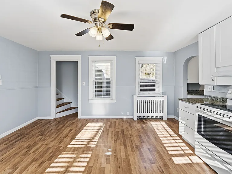 17 N Pleasant St #2 — Photo 5
