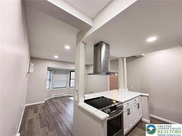 202 N 6th St #203 — Photo 5