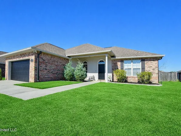 2205 Rhonda Ave, Ocean Springs, MS 39564