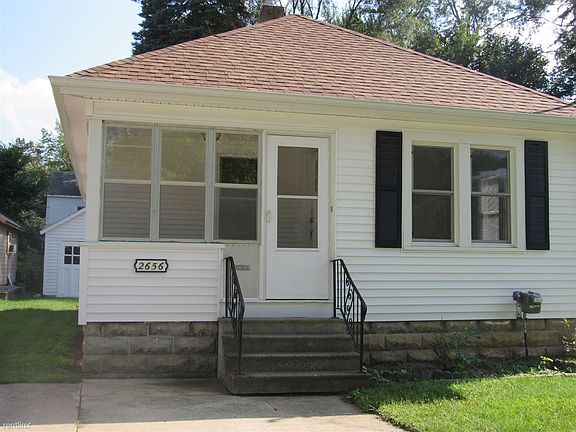 2656BowFrontPRIMARY