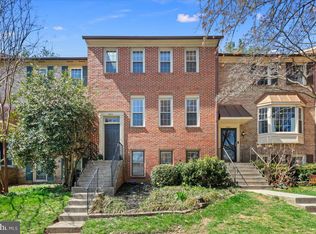 2872 Sutton Oaks Ln, Vienna, VA