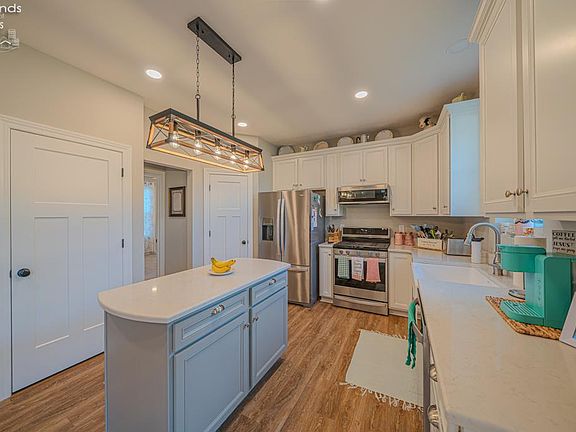 4th image of 1990 E Lockwood Rd