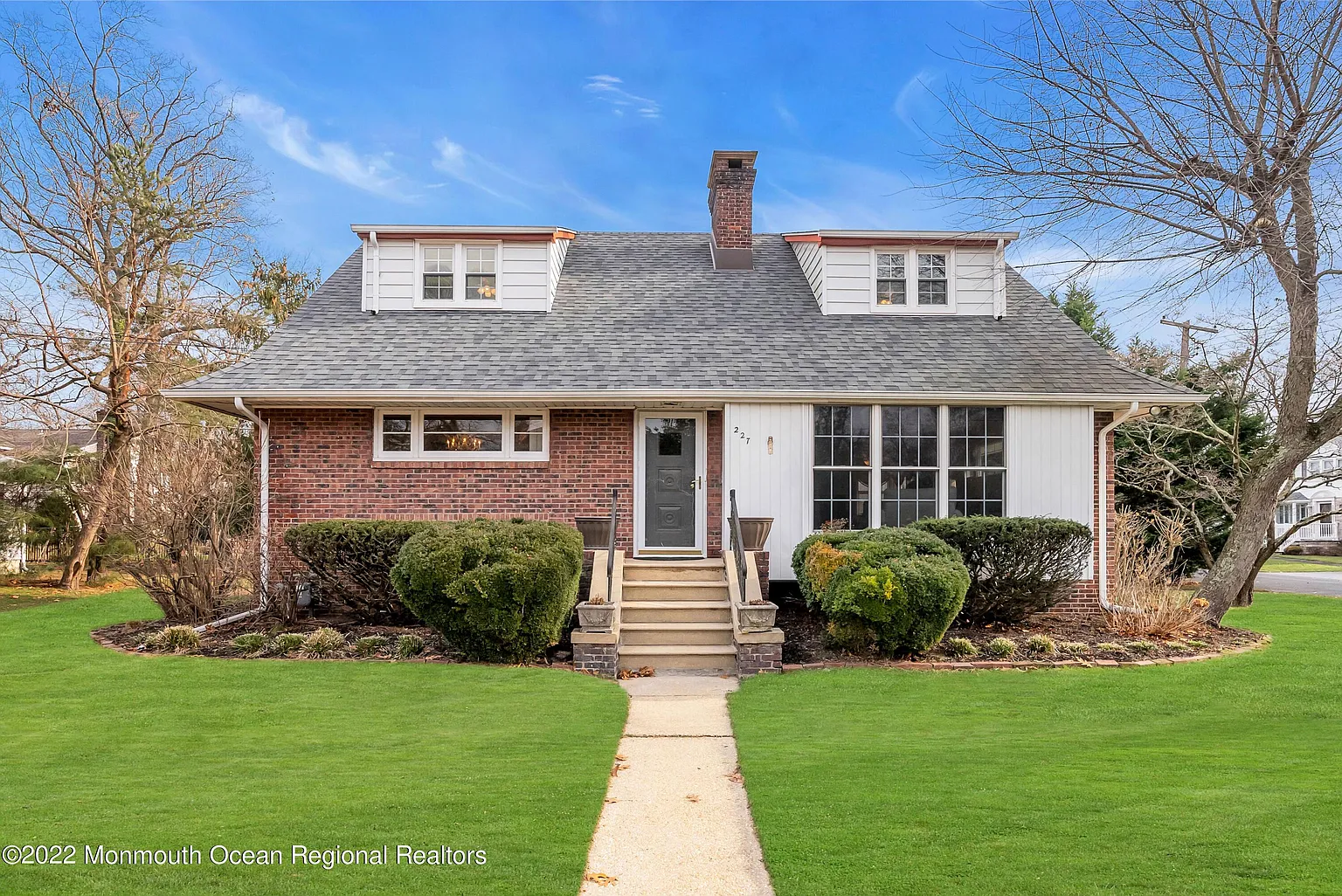 227 Chatham Ave photo 1