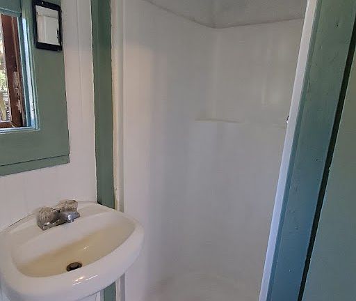 5th image of 84-174 Orange St #B