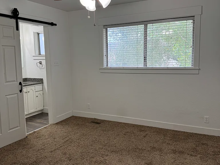 350 W 1045 N — Photo 6