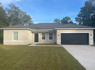 104 W Greenbriar Pl, Citrus Springs, FL 34434