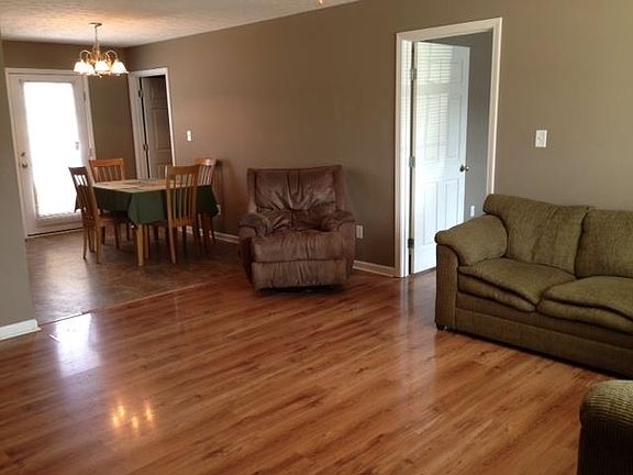 4th image of 309 White Dogwood Dr