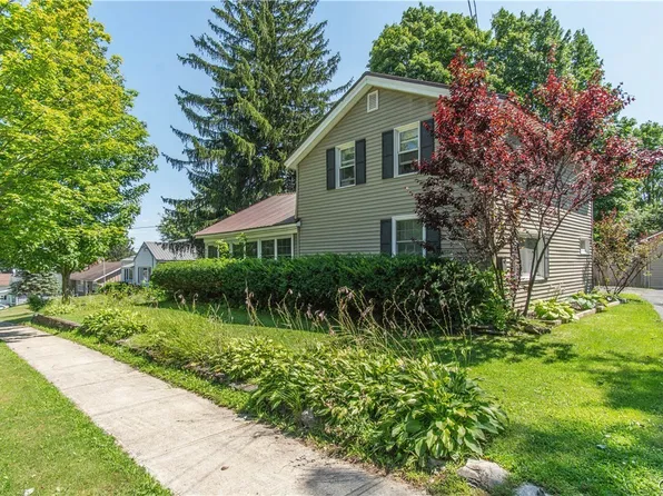 91 Champion St, Carthage, NY 13619
