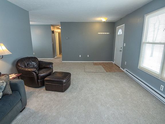 2nd image of 607 S Kerkhoff Ave