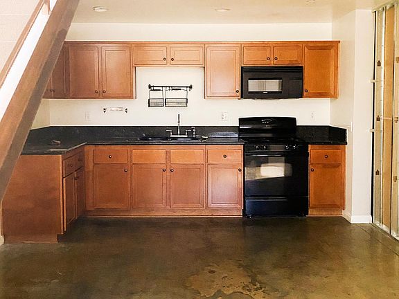 5th image of 532 W 1st St Unit 204