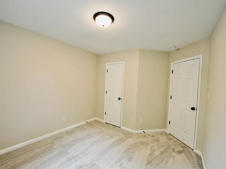 962 Saint Catherines Dr — Photo 27