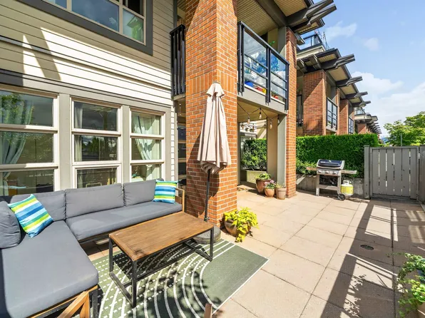 4550 Fraser St #222, Vancouver, BC V5V 4G8