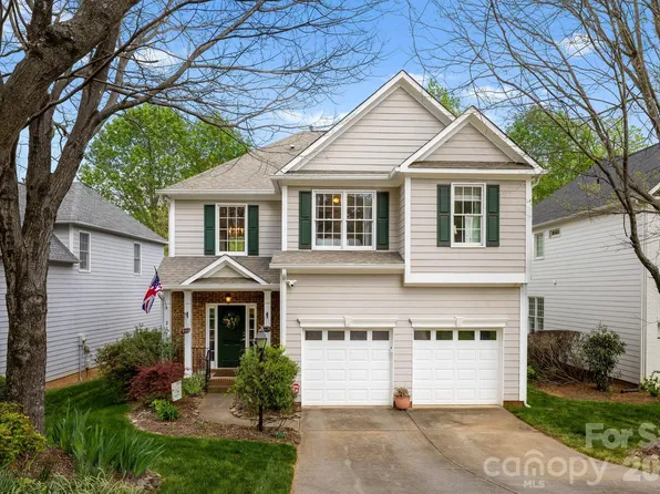2112 Sablewood Dr, Charlotte, NC 28205