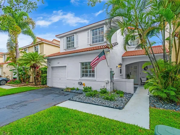 17887 SW 8th St, Pembroke Pines, FL 33029