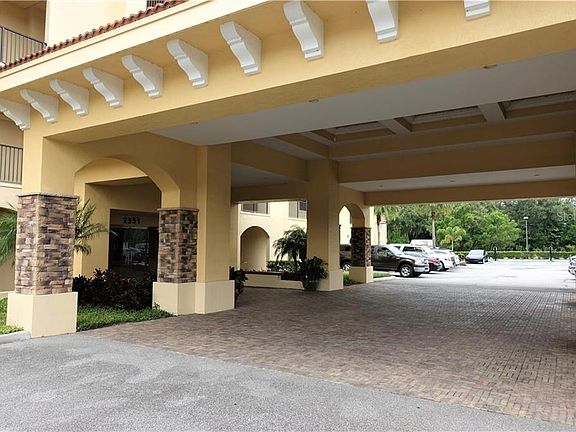 4th image of 2351 Lakeview Dr Unit 306