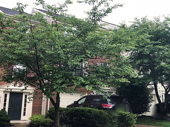3rd image of 10102 Sir Reynard Ln