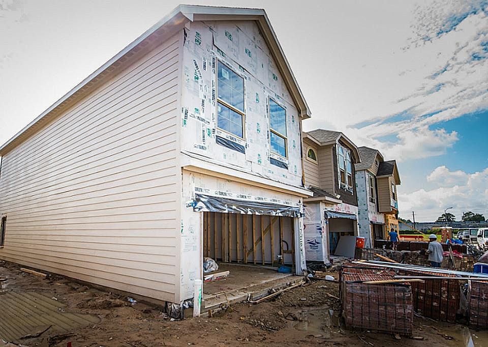 1st image of 17054 Amarose Dr