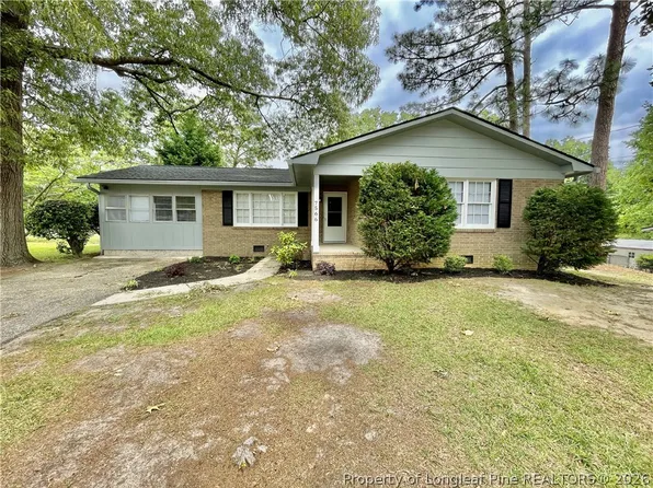7566 Carrollburg Dr, Fayetteville, NC 28303
