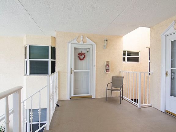 2nd image of 477 Grove Isle Cir Unit 477
