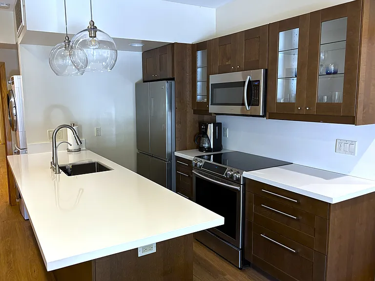 1072 Urania Ave — Photo 37