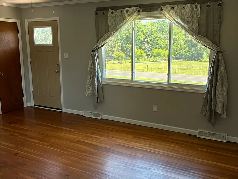 204 Pear Tree Rd — Photo 7