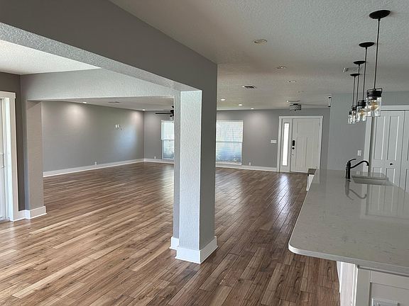5th image of 10210 Bay Hills Dr