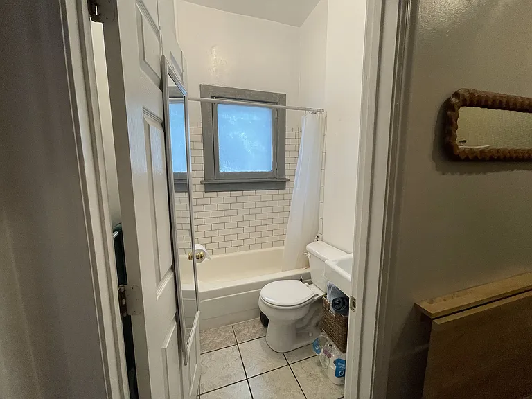 415 S University Ave #2 — Photo 6