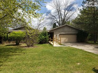 12796 W Greenfield Rd, Grand Ledge, MI 48837