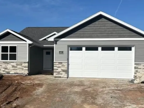 537 Golf Side Ct, Hortonville, WI 54944