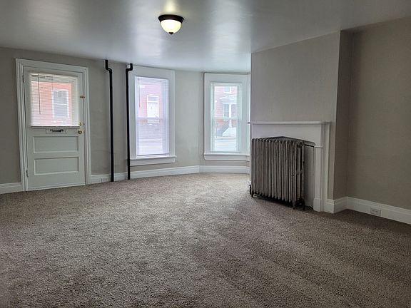 4th image of 36 N Earl St #A