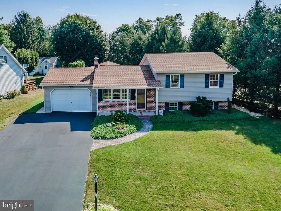 1st image of 1612 Greenwood Dr