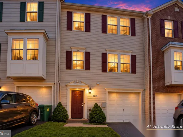 723 Olive Wood Ln, Baltimore, MD 21225