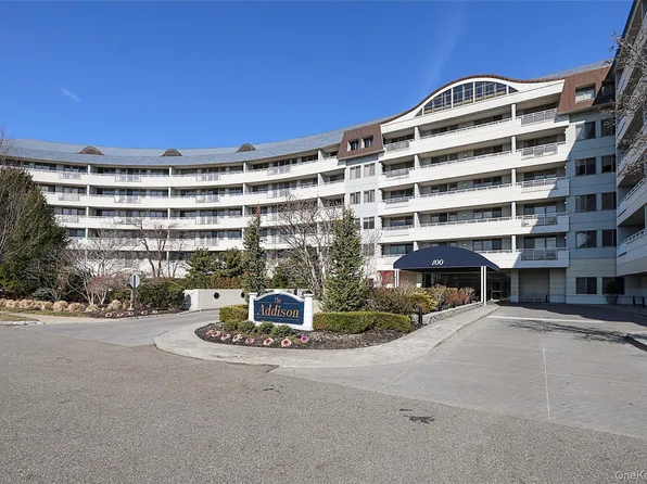 100 Harbor View Drive #111, Port Washington, NY 11050