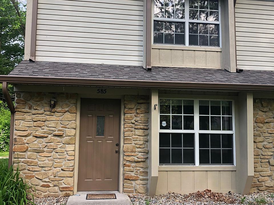 1st image of 585 Holly Ct S
