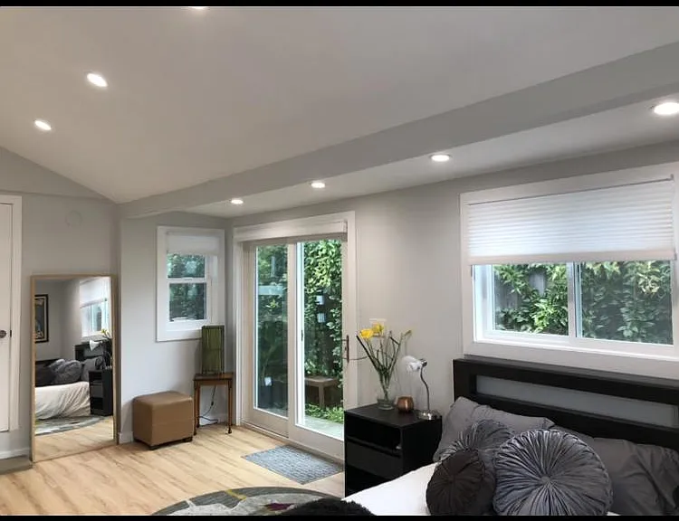 35 Lakeside Dr — Photo 1