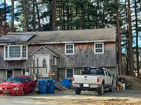 121 Emily Rd, Tewksbury, MA 01876