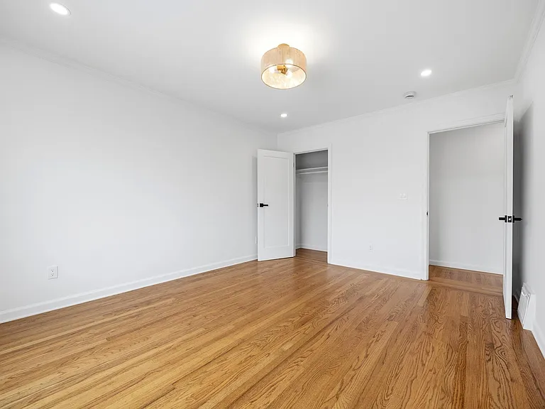 2151 31st Ave — Photo 13