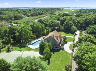 2 Hidden Pond Ln, Westhampton, NY 11977