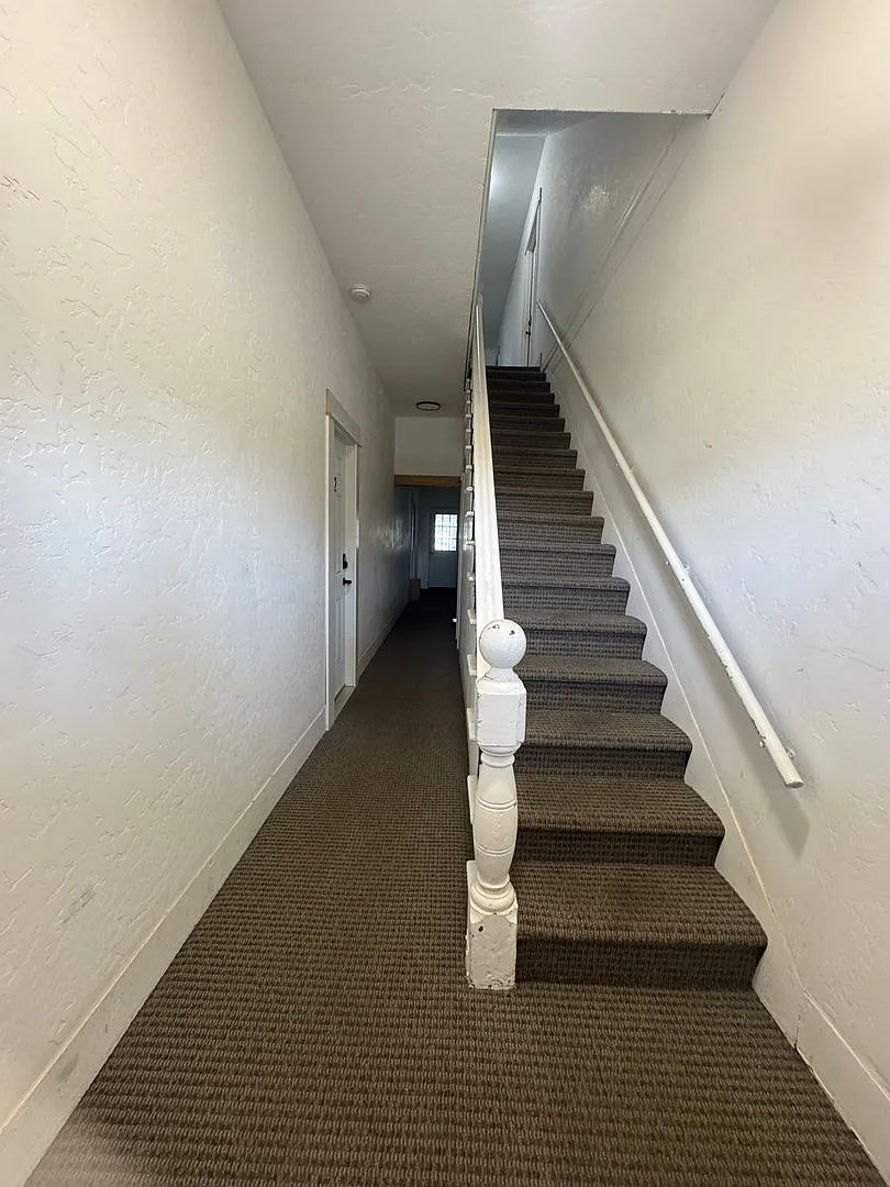 704 North Kittitas Street — Photo 2