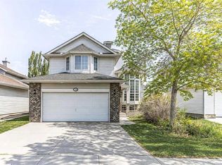 79 W Lakeview Pass, Chestermere, AB T1X1E7