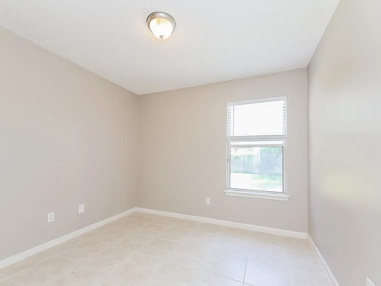 3815 Purcellville Ct — Photo 14