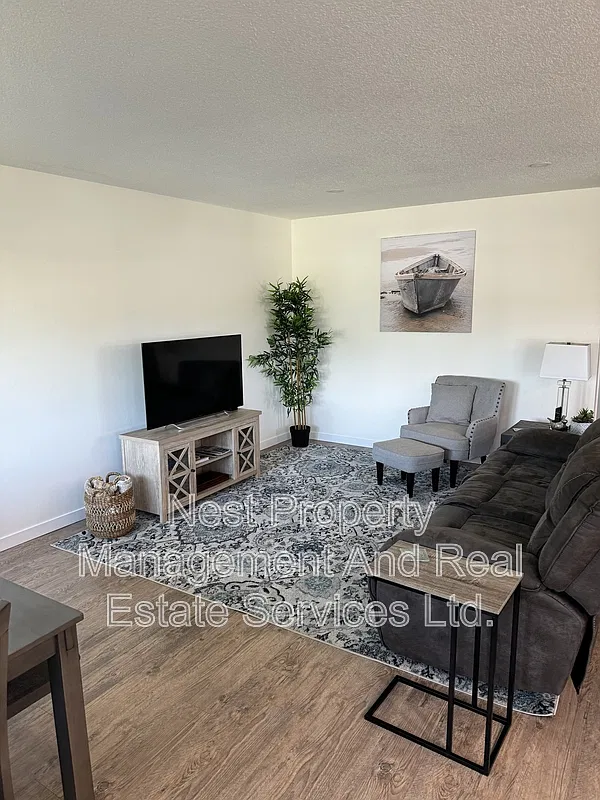 2 bed, 1.0 bath, $2,195 — Photo 3