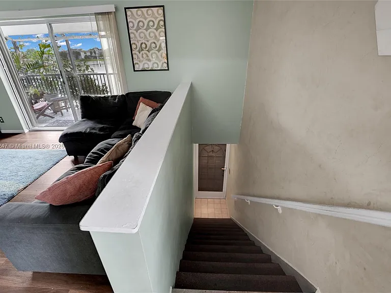 2737 S Oakland Forest Dr #204 — Photo 5