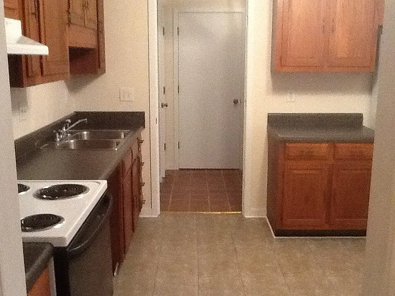 505 Andrea Ct — Photo 7