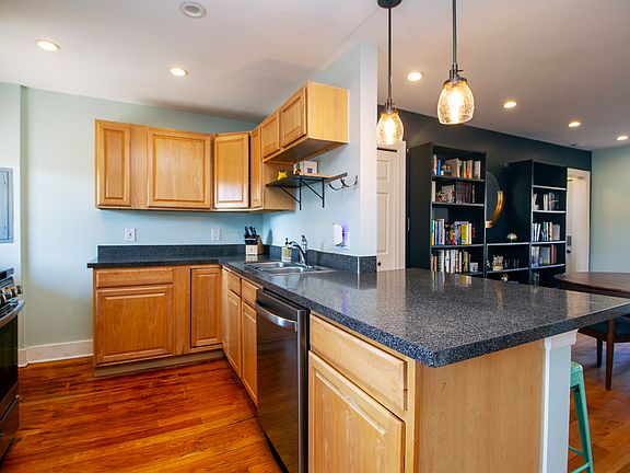 5th image of 7405 N Wolcott Ave APT 1E